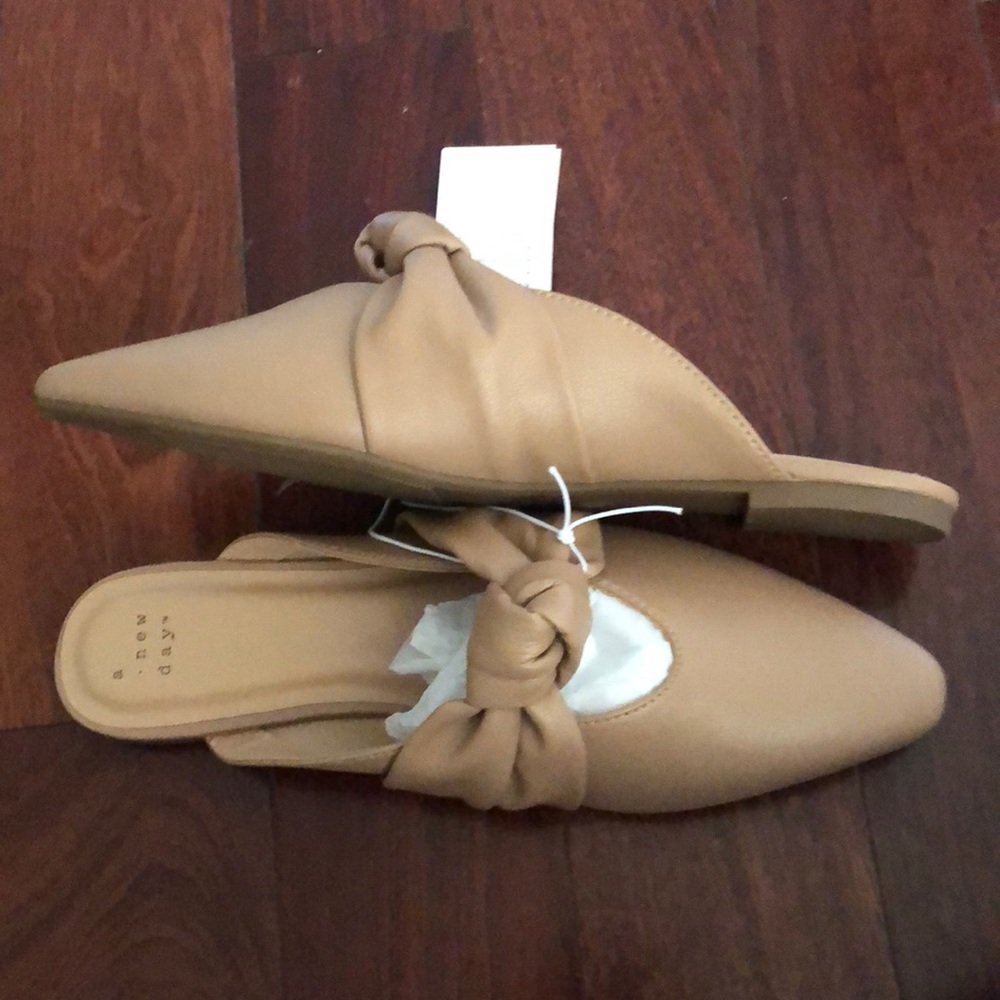 Knotted flats